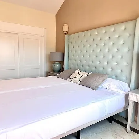 New Modern Townhouse Golden Mile